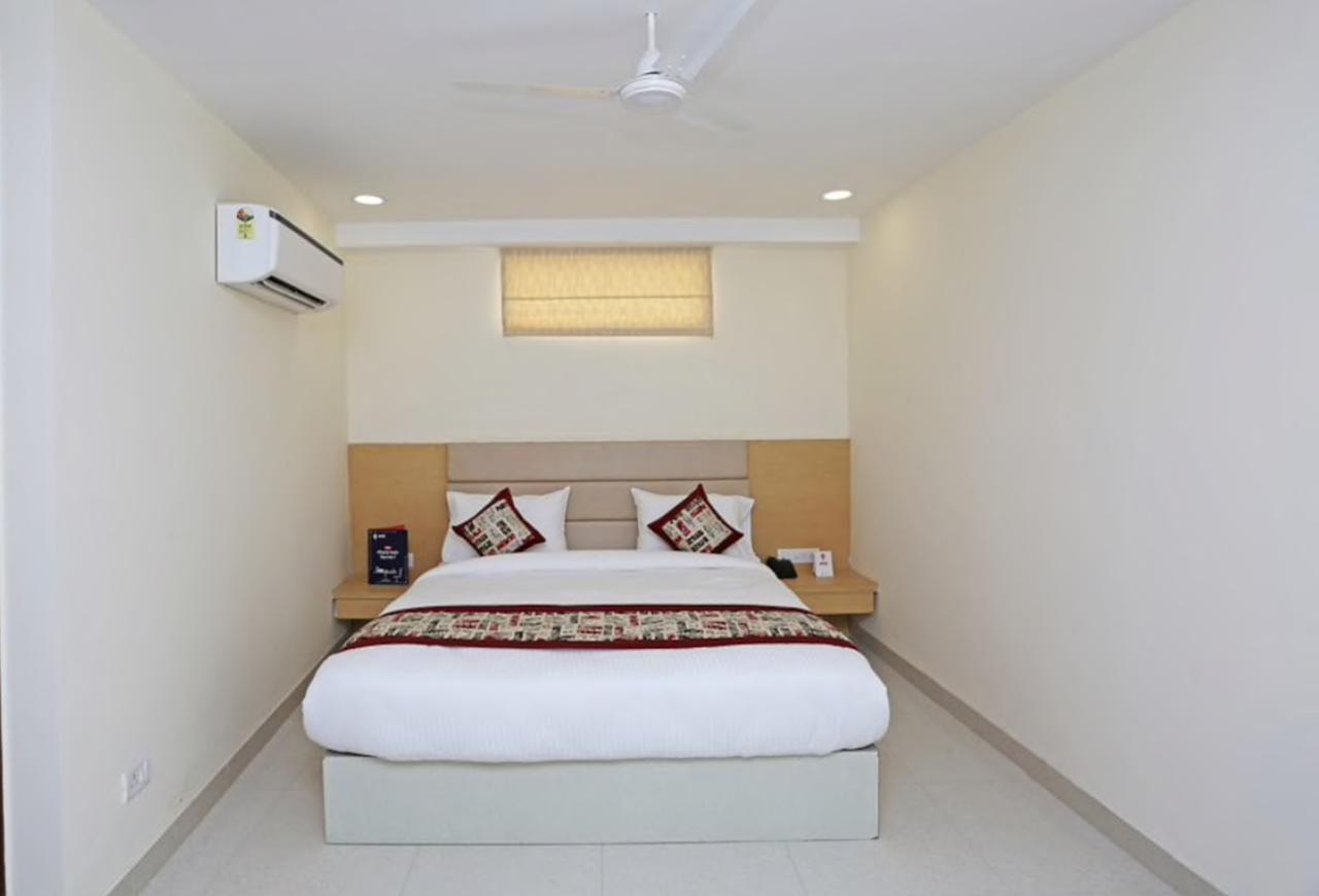Hotel Airport D'Capitol New Delhi Bagian luar foto