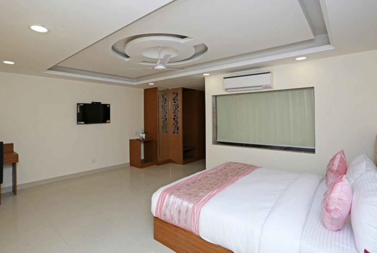 Hotel Airport D'Capitol New Delhi Bagian luar foto