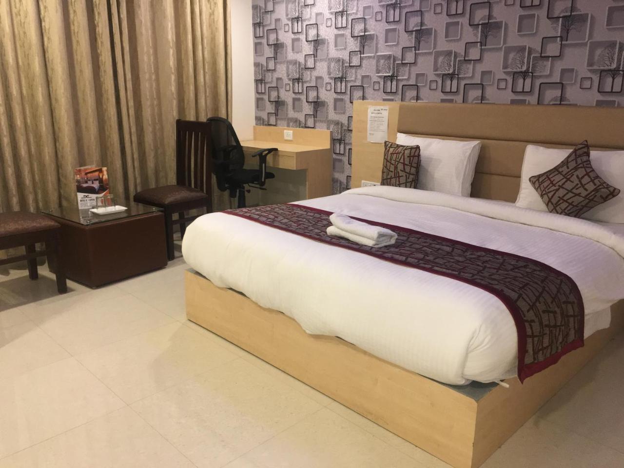 Hotel Airport D'Capitol New Delhi Bagian luar foto